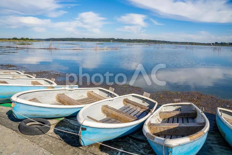 湖畔の風景 湖畔,湖,ボートの写真素材
