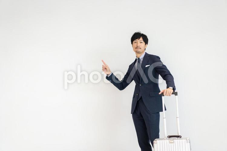 出張するビジネスマン ビジネス,人物,出張の写真素材