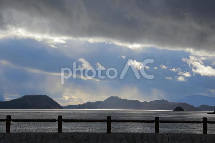 大久野島の柵越しに見た瀬戸内海の島々 瀬戸内海,大久野島,瀬戸内の写真素材