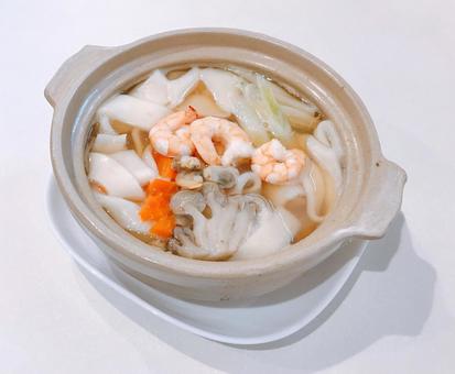 海鮮うどん 海鮮うどん 海鮮うどん,海鮮,鍋焼きうどんの写真素材