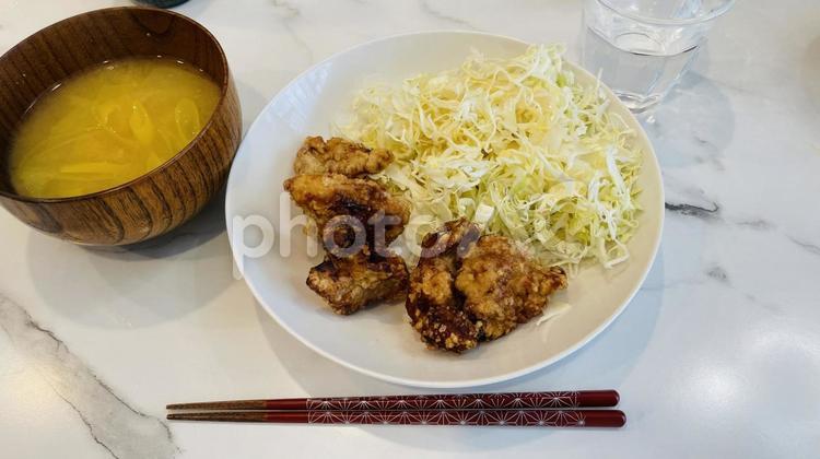 唐揚げ定食 唐揚げ,定食,ランチの写真素材