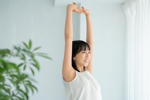 若い女性の美容イメージ・ストレッチ 女性,美容,ストレッチの写真素材