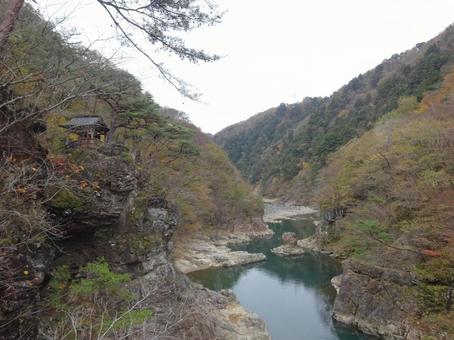 Scenery around Nijimi Bridge in Ryuokyo, JPG Scenery around Nijimi Bridge in Ryuokyo, JPG