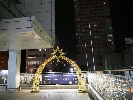 高崎駅前のクリスマスイルミ・群馬県高崎市 クリスマス,イルミネーション,冬の写真素材