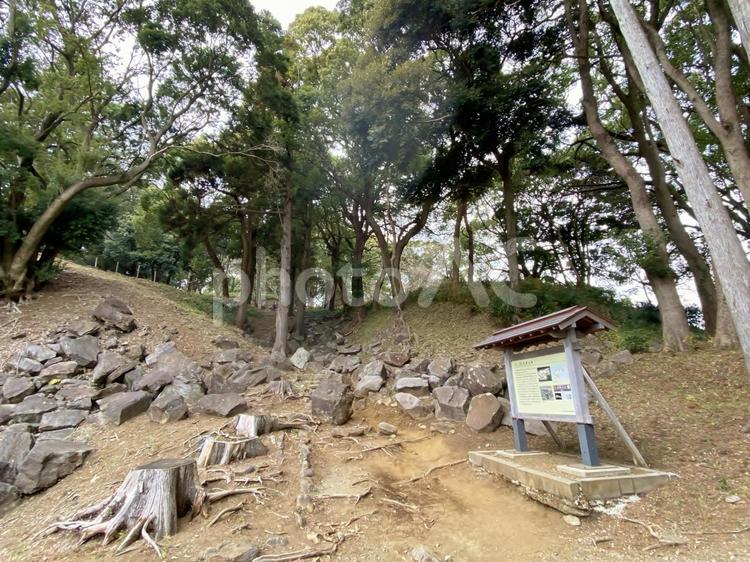 石垣山一夜城入り口 小田原,石垣,石垣山の写真素材