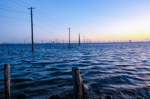 Photo, sea column, kuzuma coast, kisarazu, 
