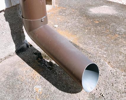 雨樋 雨どい,雨樋,雨受けの写真素材