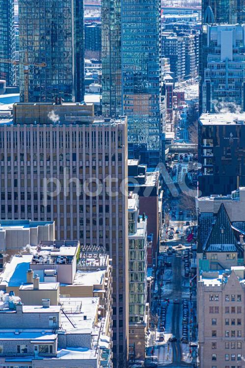 冬の都市生活の一部 ビル,街並み,都市の写真素材