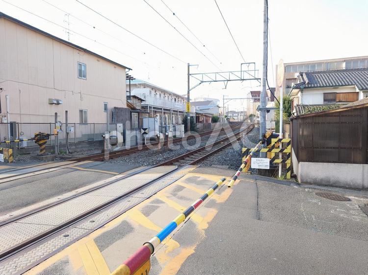 線路と踏切 交通,電車,京阪電車の写真素材
