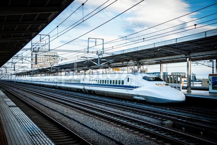 待避して停車中の新幹線　 駅,こだま,700系の写真素材