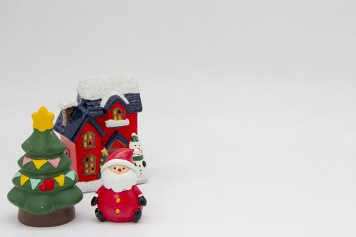 クリスマス　サンタとクリスマスツリー クリスマス,冬,人形の写真素材