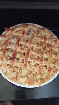 ホームメイドアップルパイ ホームメイドアップルパイ 手作りスイーツ,焼きたてパイ,りんごの写真素材