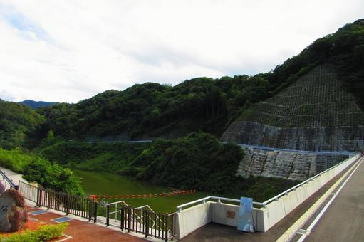 島根県-波積ダム-はづみっ湖 島根県-波積ダム-はづみっ湖 波積ダム,ダム,重力式コンクリートダムの写真素材