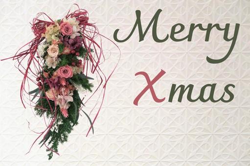 クリスマスリース(左寄り) クリスマスリース(左寄り) クリスマス,クリスマスリース,フラワーアレンジメントの写真素材