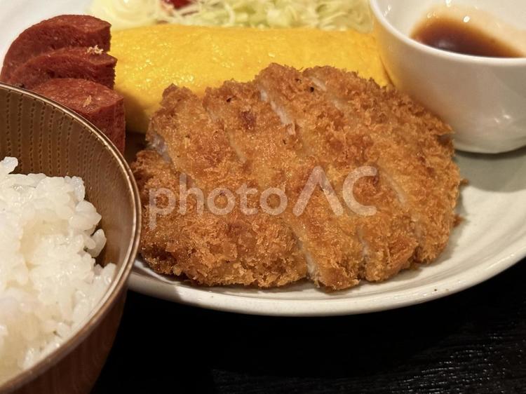 カリッとサクッと！とんかつランチ定食 とんかつ,定食,ランチセットの写真素材