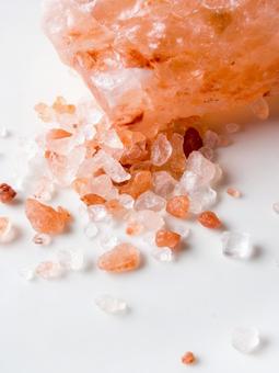 天然岩塩粒 岩塩,天然岩塩,ピンクソルトの写真素材