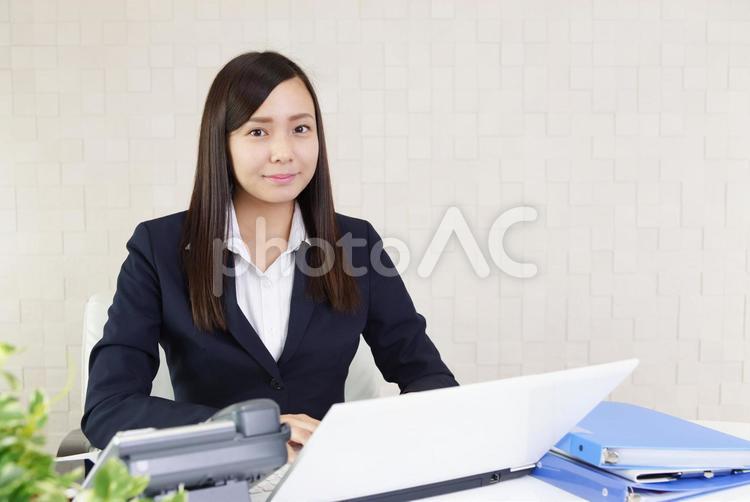 微笑むビジネスウーマン 女性,ビジネスウーマン,女の写真素材