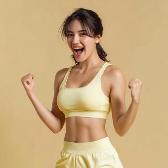 ヘルシーでエネルギッシュな印象の女性 ヘルシーでエネルギッシュな印象の女性の写真