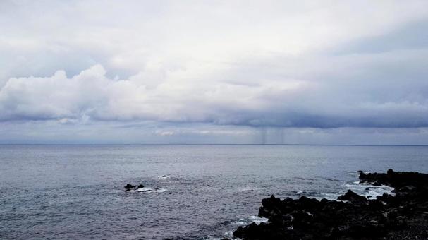 海に立つ雨柱 1 海に立つ雨柱 1の写真