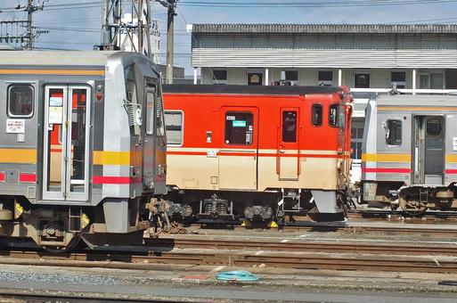 キハ40 キハ120 キハ40 キハ120の写真