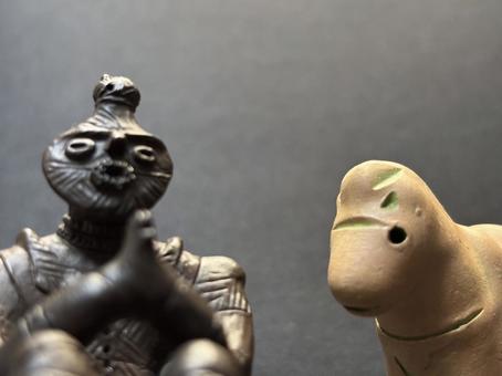 土偶と埴輪に見られる 土偶と埴輪に見られるの写真