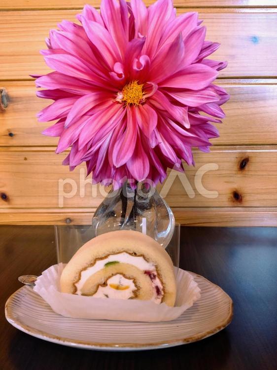 ロールケーキ ロールケーキ,ケーキ,スイーツの写真素材