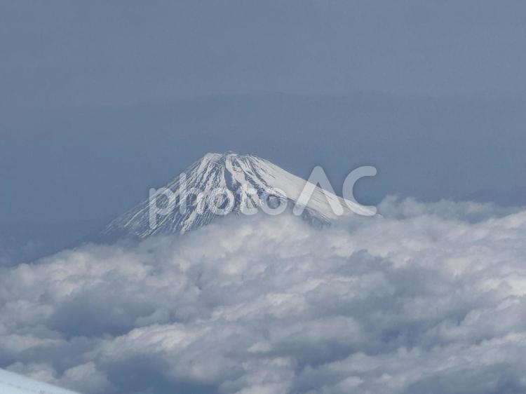 旅客機の窓越しの風景 旅客機,旅,風景の写真素材