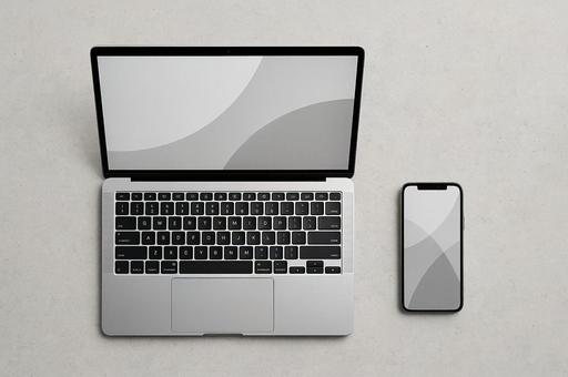 パソコンとスマホ パソコンとスマホの写真