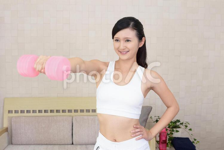 運動をする女性 女性,女,運動の写真素材