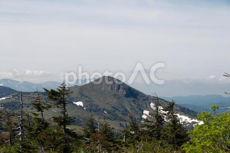 八幡平の春　高原登山と国立公園の風景 八幡平,八幡平市,十和田八幡平国立公園の写真素材