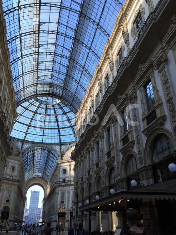 ヴィットーリオ・エマヌエーレ2世のガッレリア　イタリア ヴィットーリオ・エマヌエーレ2,イタリア,ヨーロッパの写真素材