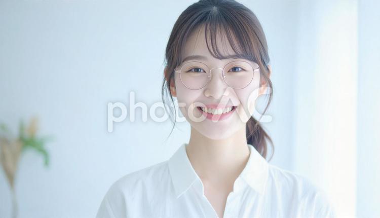 清潔感のあるカメラ目線の女性 女性,人物,1人の写真素材
