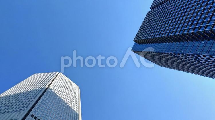 夏のオフィス街③ オフィス街,オフィスビル,オフィスの写真素材