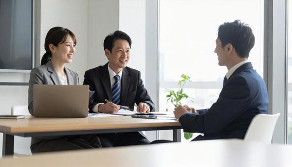 和やかな会議(ビジネスイメージ) 和やかな会議(ビジネスイメージ)の写真