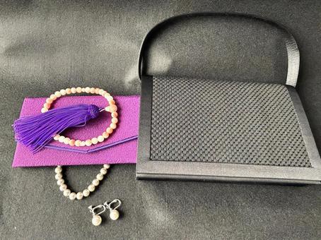 弔事マナー イメージ 弔事マナー イメージ 法事,バッグ,イヤリングの写真素材