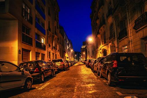 パリの石畳の裏通り 石畳,裏通り,パリの写真素材