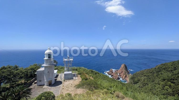 甑島最南端の釣掛崎灯台 釣掛崎灯台,灯台,甑島の写真素材