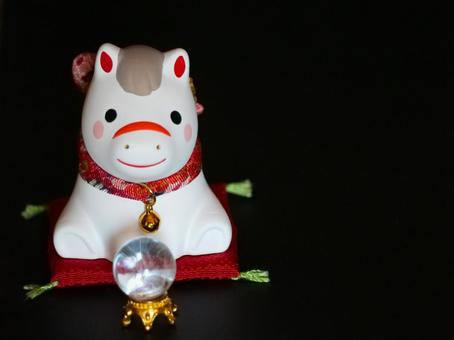 来年の行く末を占う午様 来年の行く末を占う午様 年賀状,午,干支の写真素材