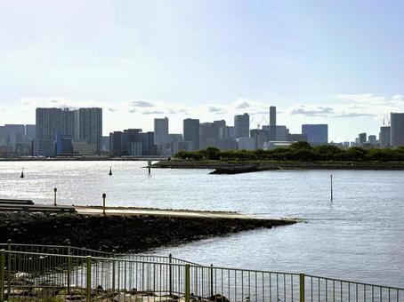 2025年春　昼間の東京お台場の風景 都心,さわやか,りんかい線の写真素材