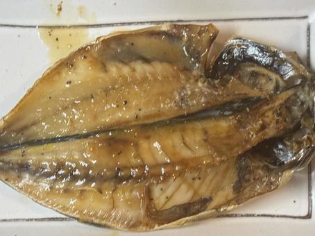 焼き魚 焼き魚の写真