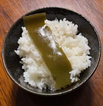 R7.09.21　こまち昆布ご飯の茶碗飯 茶碗飯,あきたこまち,ご飯の写真素材