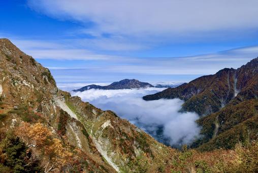 北アルプス大日岳紅葉登山 北アルプス大日岳紅葉登山 北アルプス,大日岳,立山の写真素材