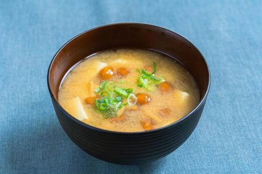 なめこと豆腐の味噌汁 味噌汁,なめこ,豆腐の写真素材