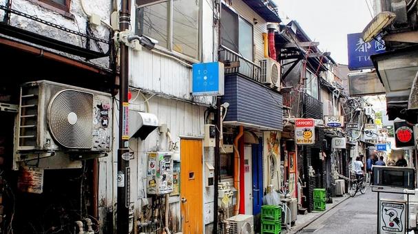 新宿ゴールデン街（東京都新宿区歌舞伎町） 新宿ゴールデン街,新宿区,歌舞伎町の写真素材
