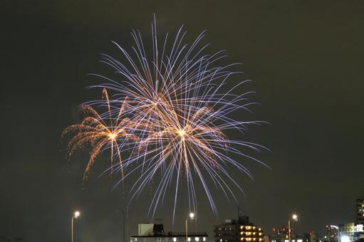 多摩川の大田区・川崎市花火大会5 橋,ビル,川崎の写真素材
