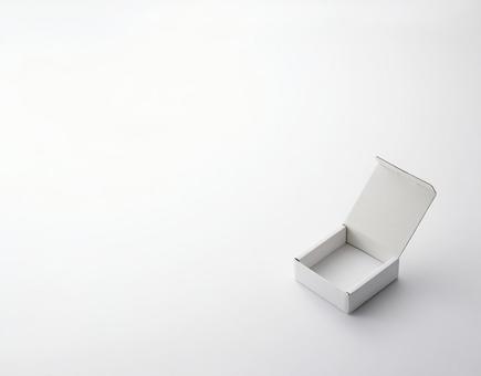 シンプルな白い箱 シンプルな白い箱 箱,開いた,白いの写真素材