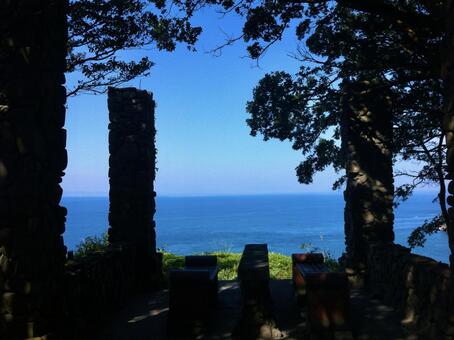 友ヶ島の休憩所から見える海 友ヶ島,海,木々の写真素材