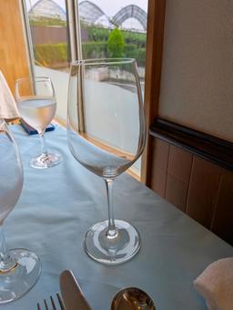 ワイングラス ワイングラス ワイングラス,フランス料理,料理の写真素材