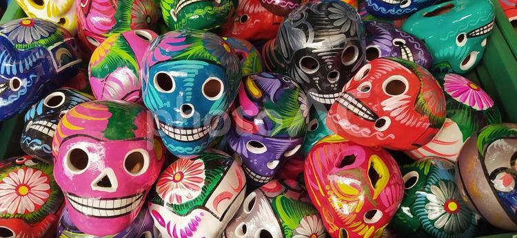 メキシコ土産　カラフルな骸骨の置物 骸骨,スケルトン,メキシコの写真素材