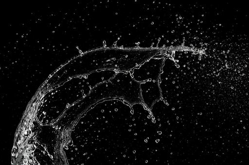 曲線を描く水のアーチ 曲線を描く水のアーチの写真